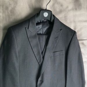 English Laundry Three-Piece suit